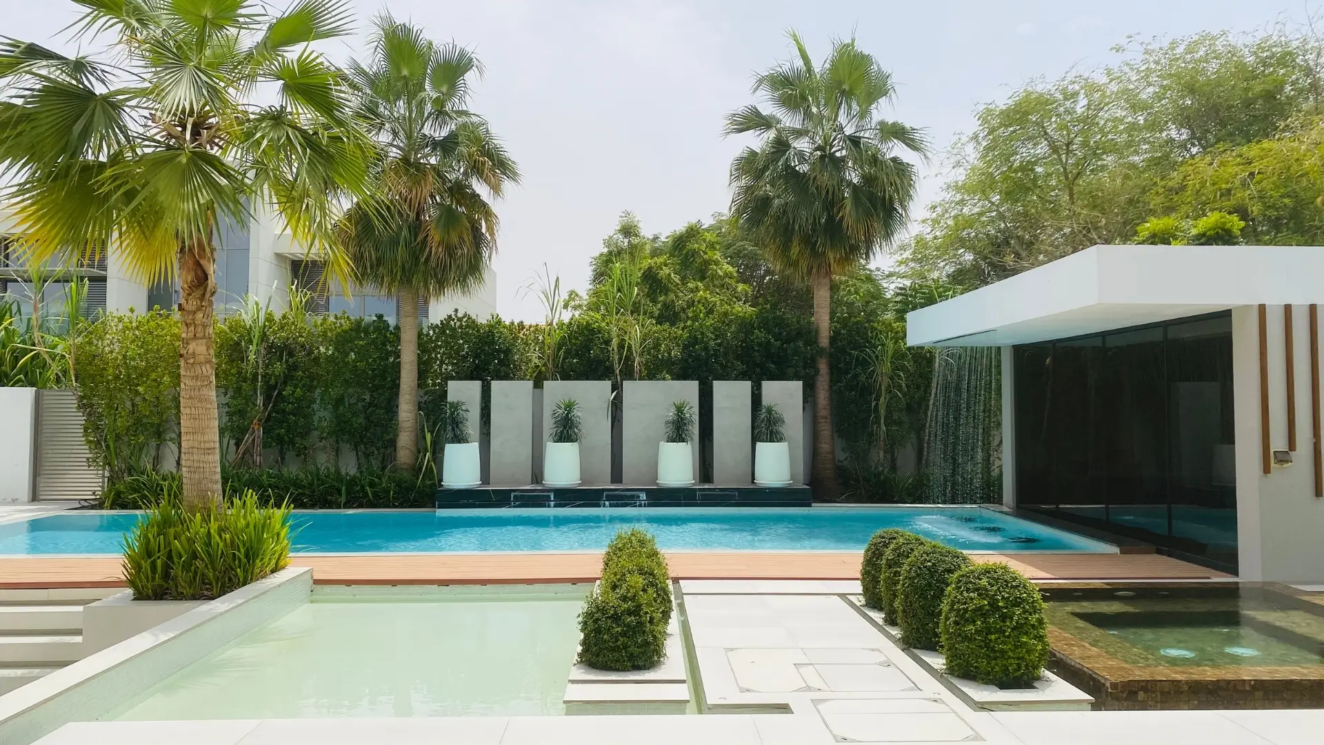 Custom Garden Design for Luxury Villa in UAE